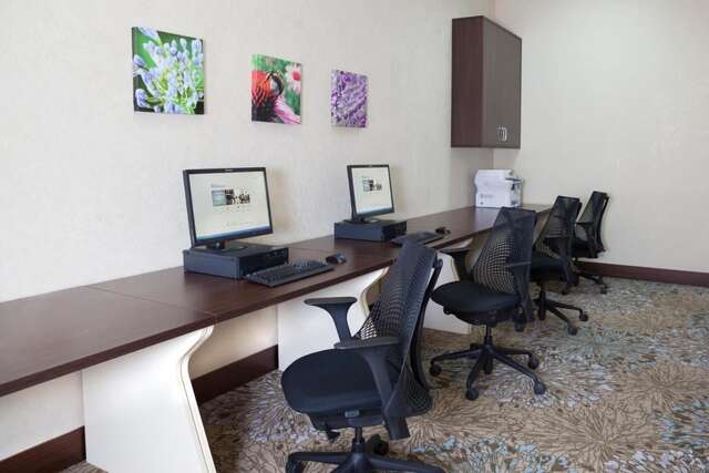 Отель Hilton Garden Inn Astana Нур-Султан-14